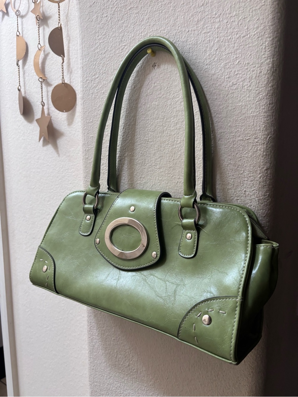 Y2K iconic Green Women's Shoulder Bag with Silver Accent